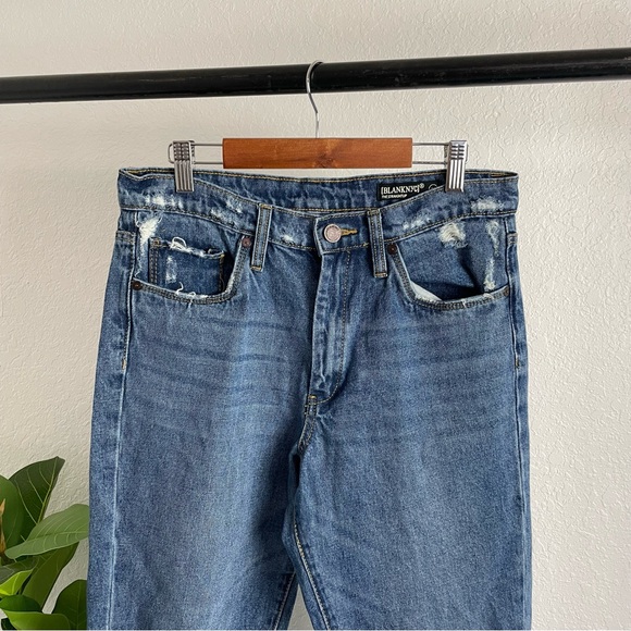 Blank NYC The Straight Up Distressed Knee and Ankles Jeans Size 27 - Picture 4 of 12